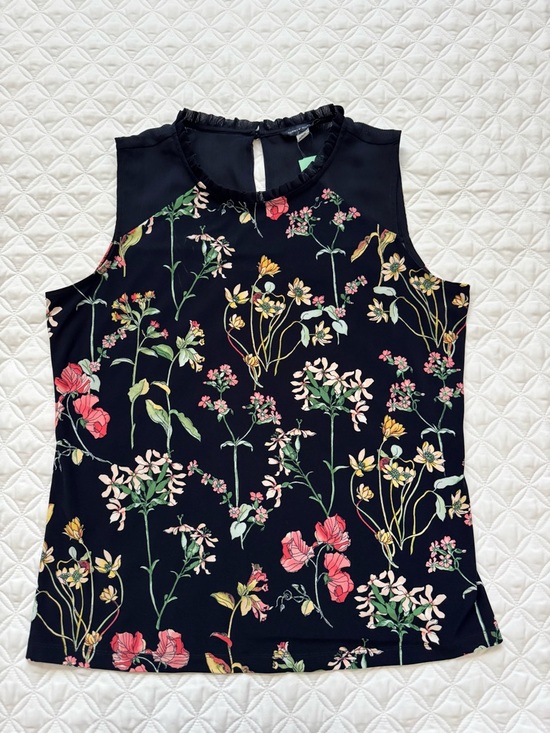 Tommy Hilfiger Tops - NWT Tommy Hilfiger Navy Carmellia Floral Ruffle Neck Sleeveless Tank Top Size M